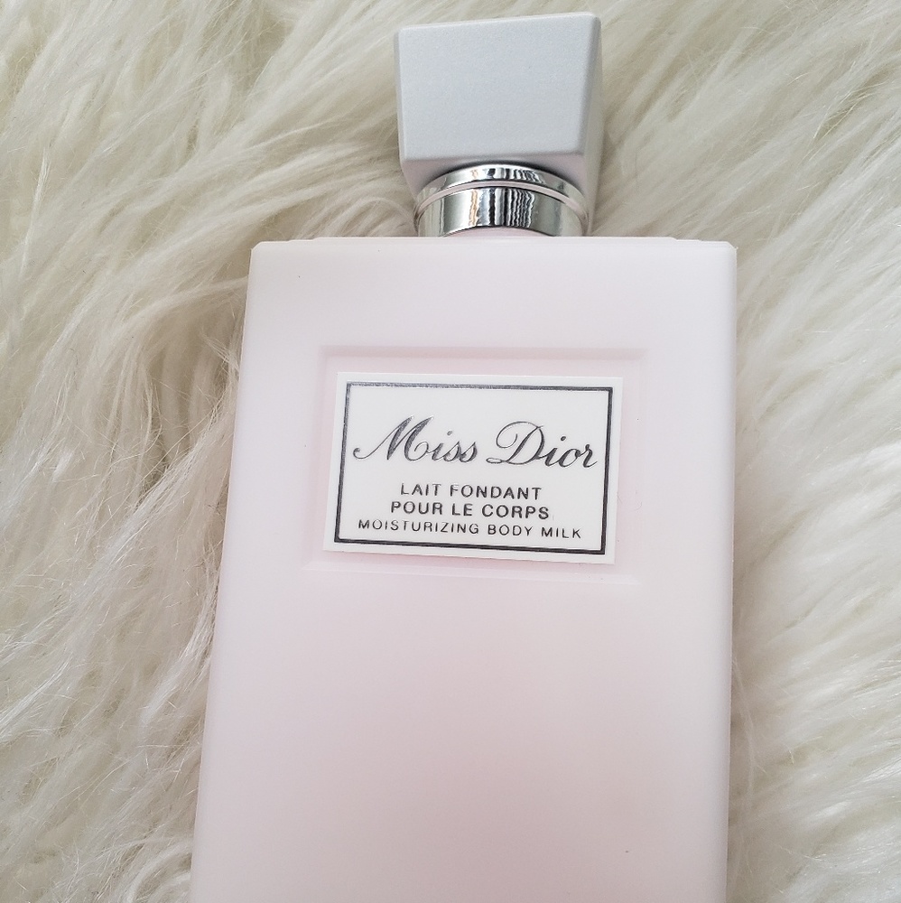 Miss Dior Moisturizing Body Milk